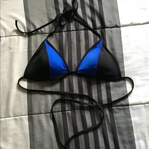 Blue and black VS bathing suit top 👙